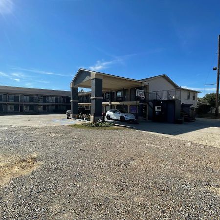 Bastrop Best Budget Inn מראה חיצוני תמונה