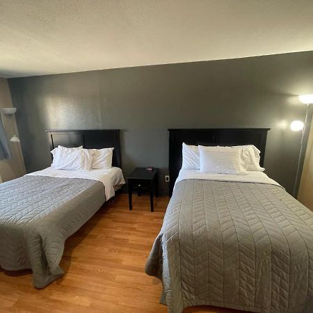 Bastrop Best Budget Inn מראה חיצוני תמונה