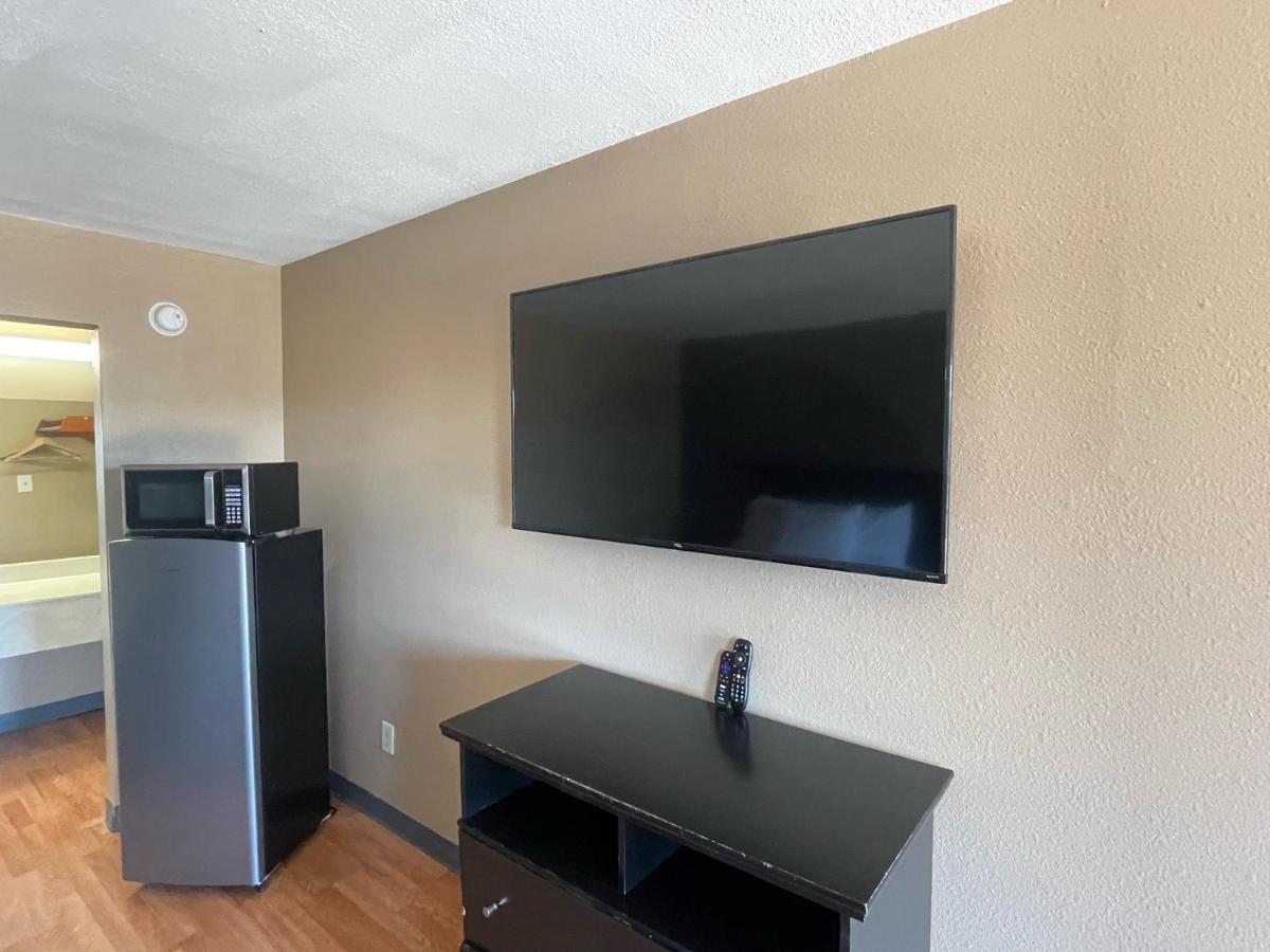 Bastrop Best Budget Inn מראה חיצוני תמונה