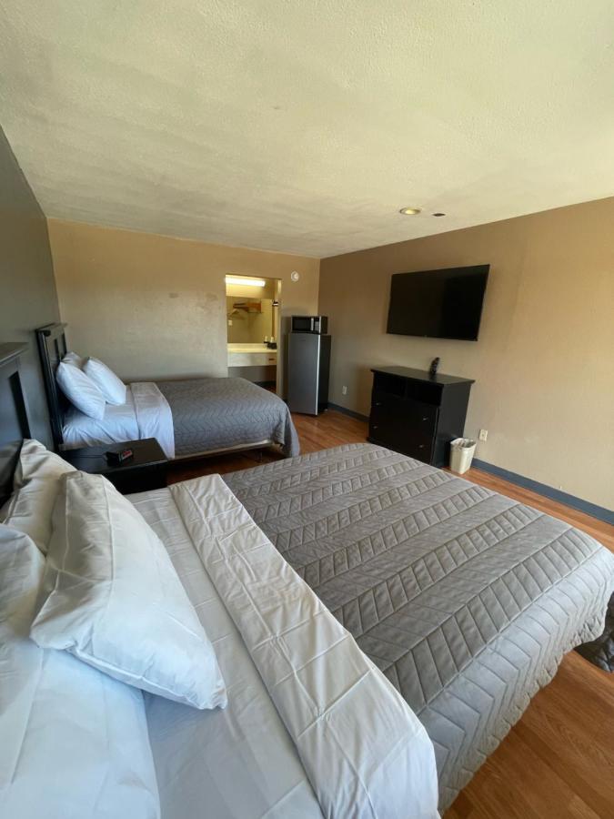 Bastrop Best Budget Inn מראה חיצוני תמונה