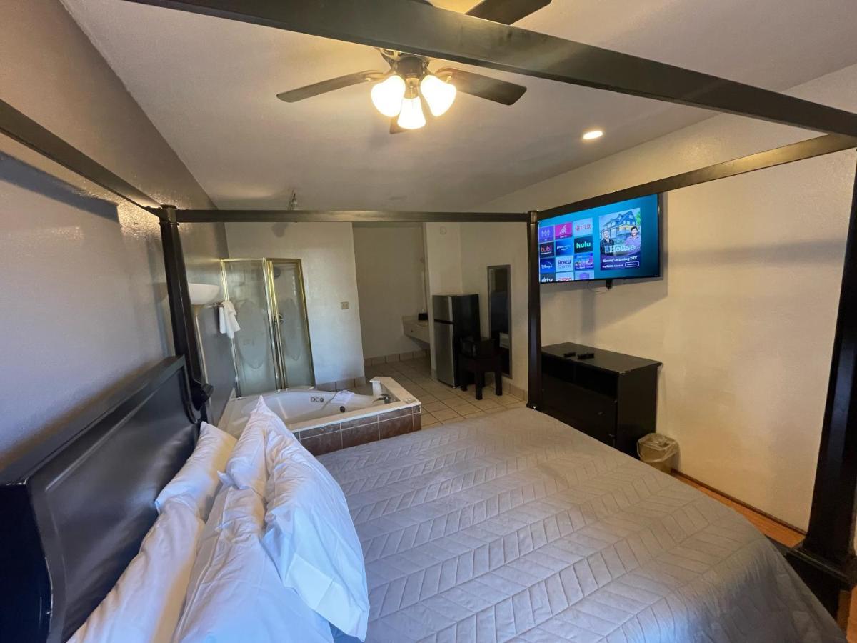 Bastrop Best Budget Inn מראה חיצוני תמונה